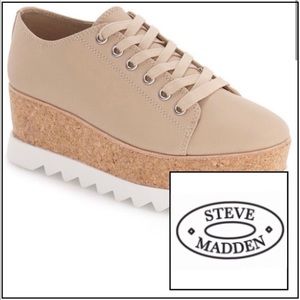 SOLD- Platform sneaker